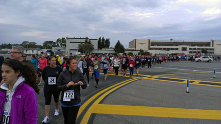 5K LGA walking to the Start Line